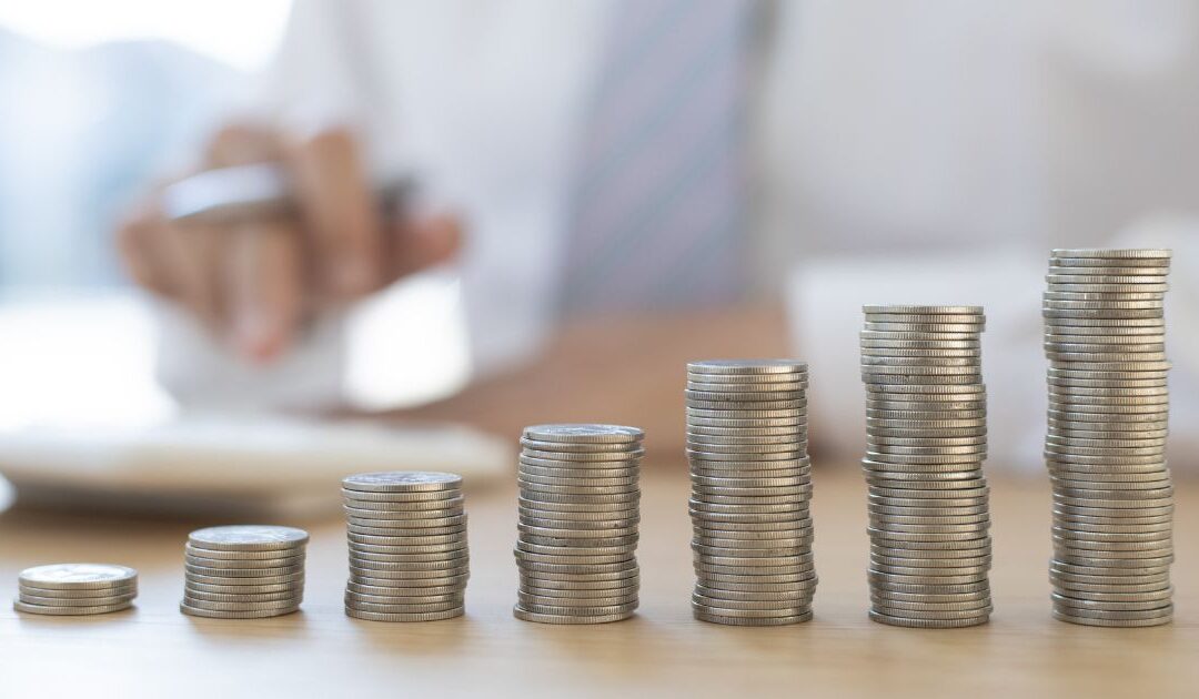 Bewerbung trotz niedrigerem Gehalt: Warum Zusatzleistungen oft mehr zählen als das Fixgehalt